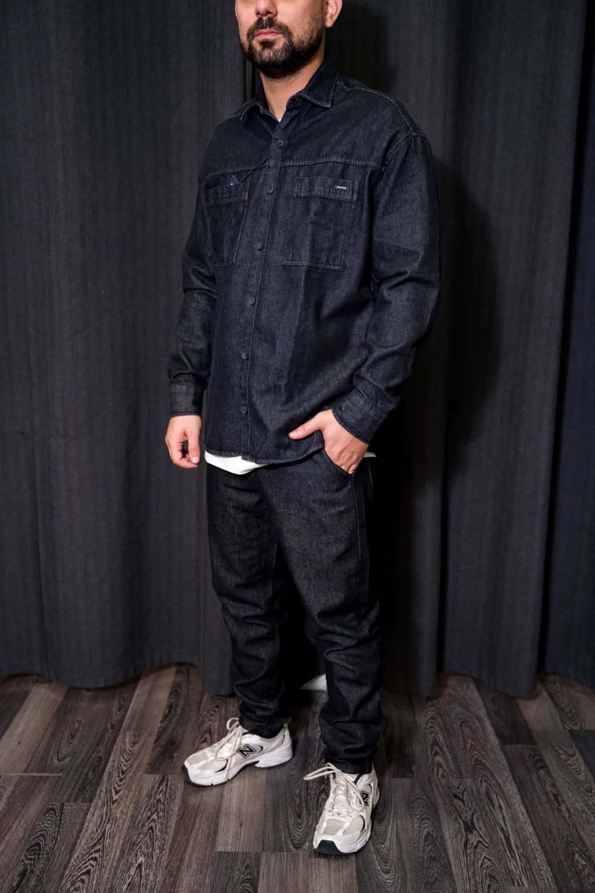 Σετ Boston denim σκούρο γκρι πουκάμισο και παντελόνι